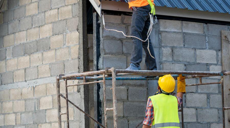 Professional residential roofers in Lowellville, OH